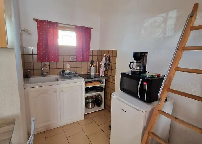 Cosy, Proche Du Port, Se Fait à Pied Port-la-Nouvelle